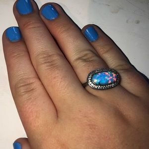 AUTHENTIC** Iridescent Kendra Scott ring sz: 9